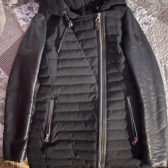 Beautiful Rudsak jacket.  Used but good condition. Size small - Picture 8 of 9